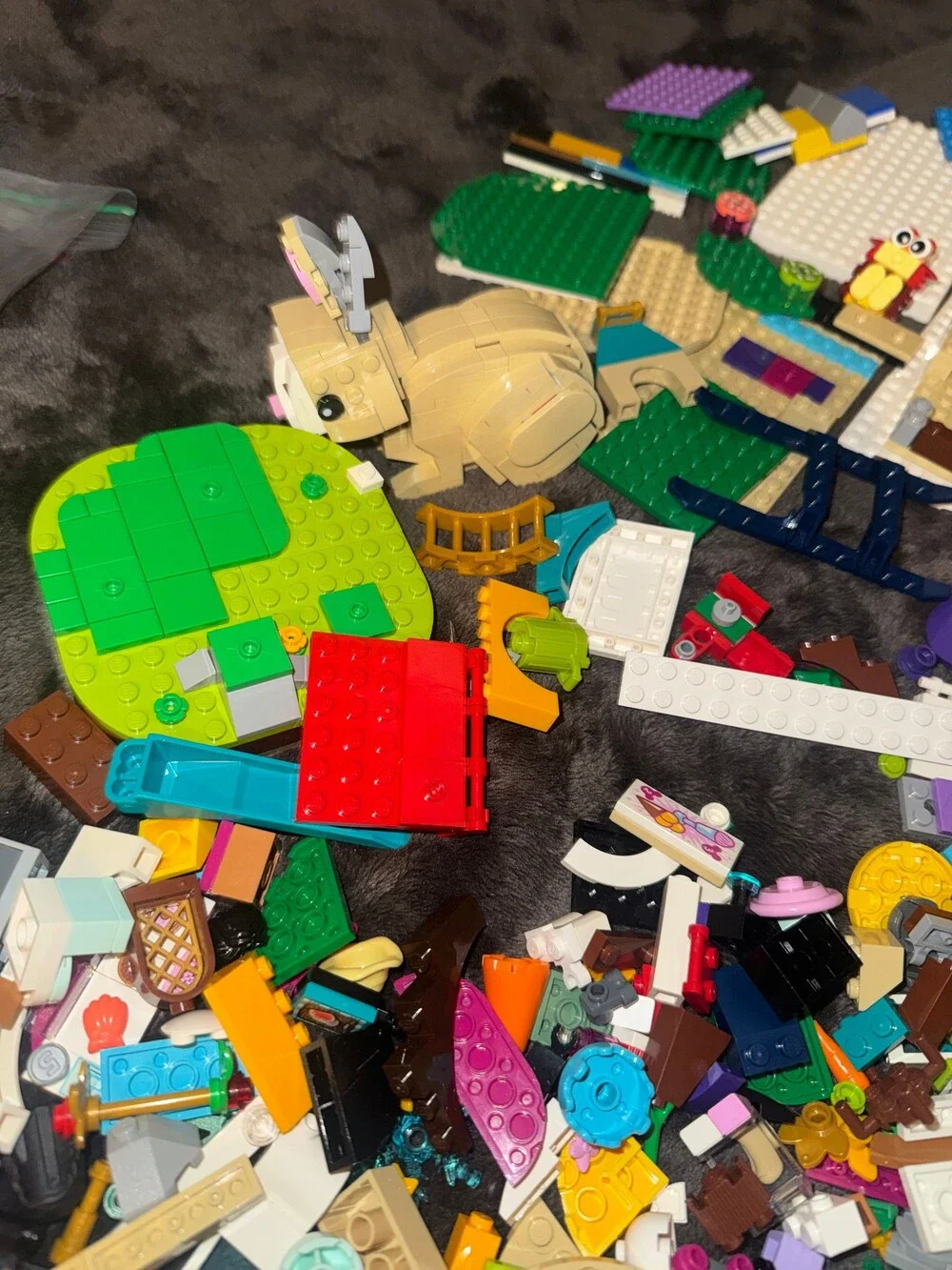 LEGO Assorted Pieces Minifigures Animals Building Parts Lot